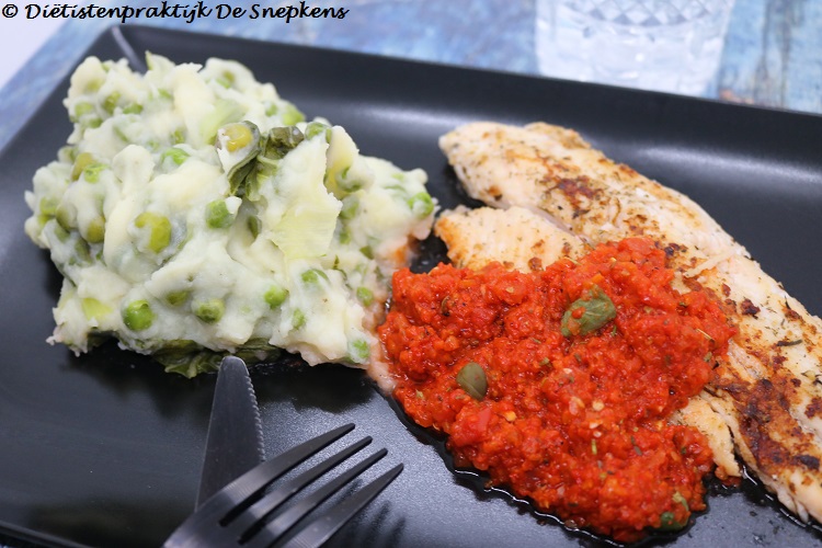 erwtenpaksoipuree-pangasius-paprikasaus