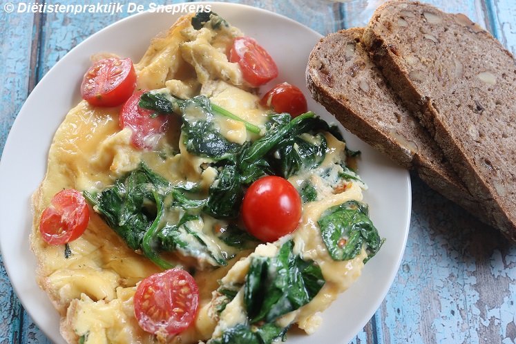 omelet spinazie tomaat
