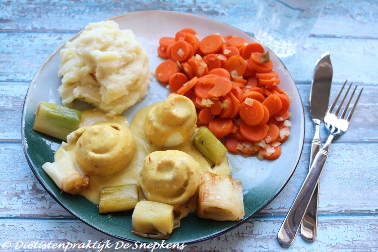 tongrolletjes currysaus