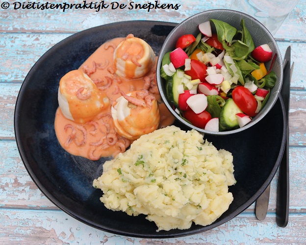 tongrolletjes-garnaalsaus